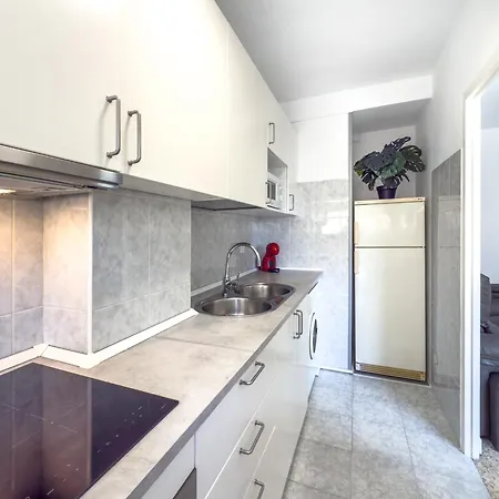 Hanami Avenida De Espana 1c * אסטפונה